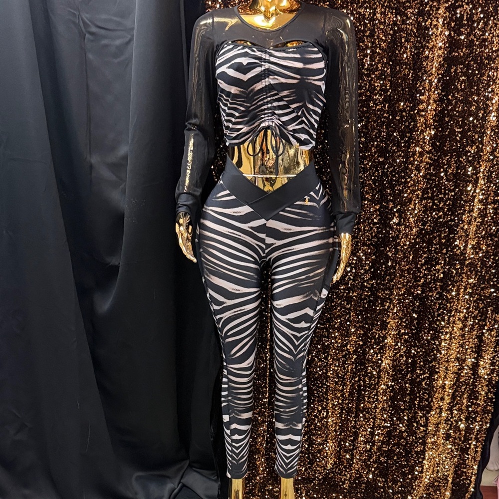 Stylish Zebra Print Leggings Set